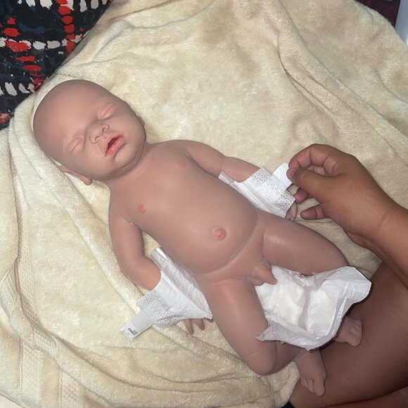 🆕17 inch Full Body Platinum Silicone Bald Baby Dolls Sleeping Closed Mouth Boy - Picture 4 of 10
